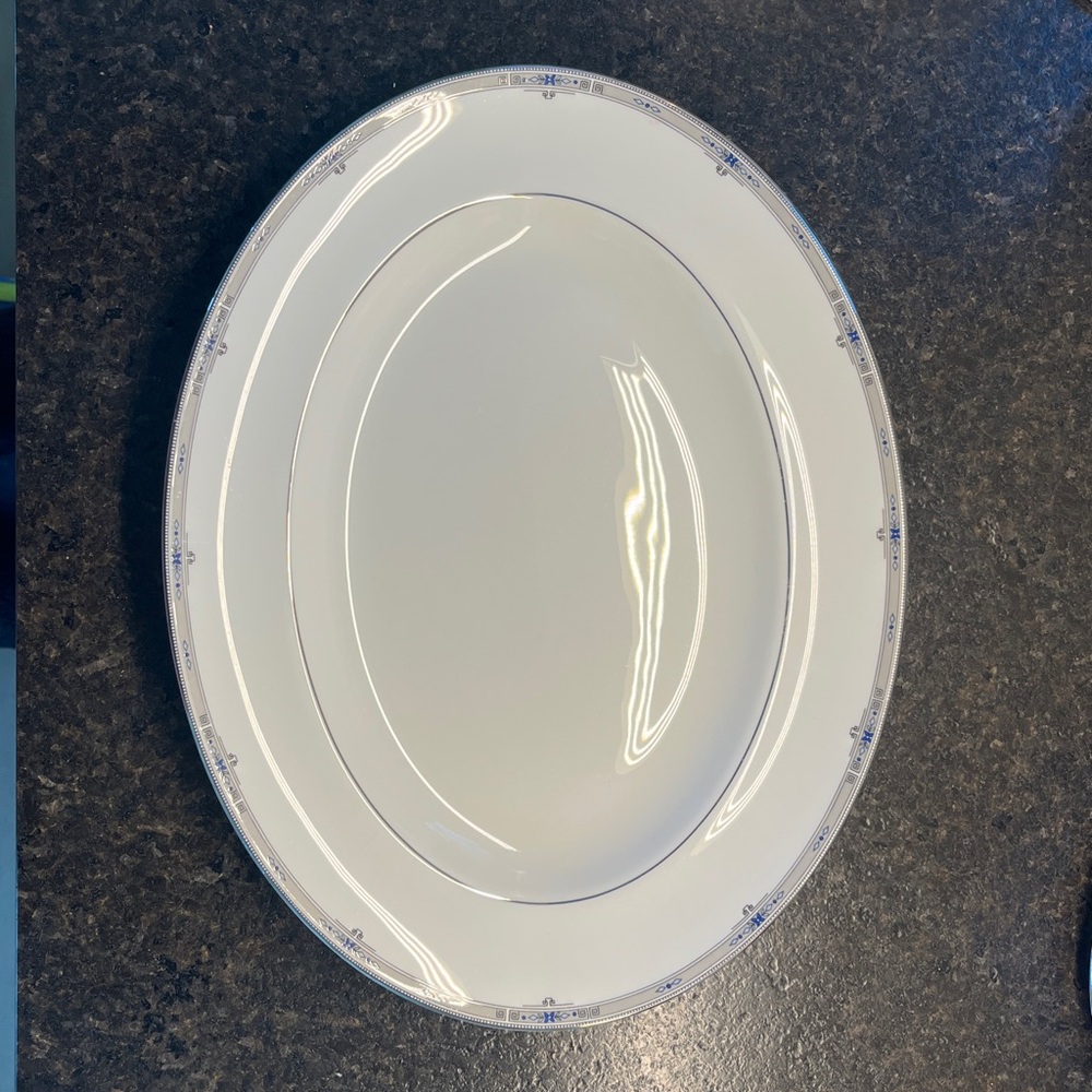 Wedgwood Amherst Oval Platter 14” Bone China